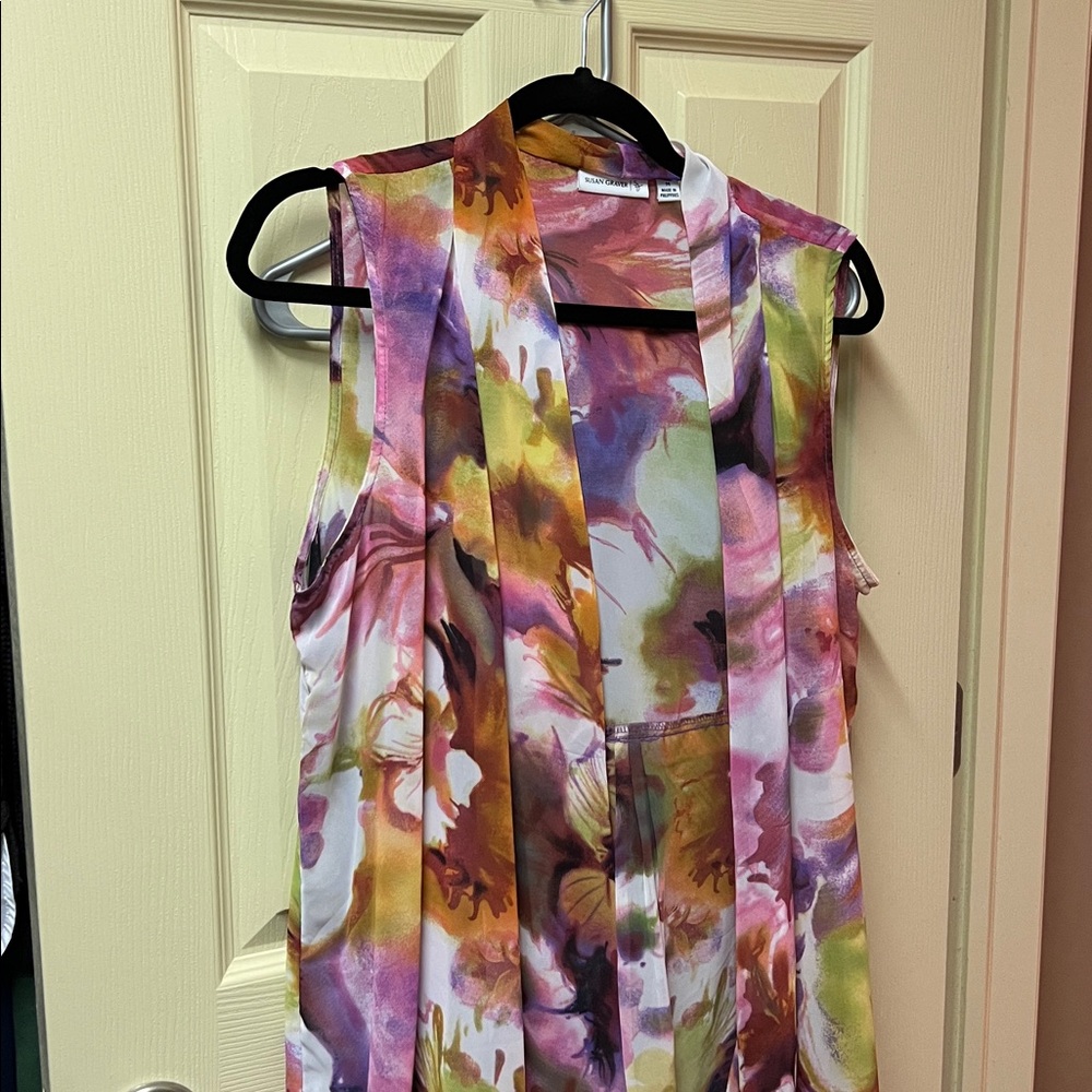 Colorful Sleeveless Blouse